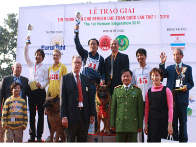Lần đầu tiên tại Việt Nam: Chó bergie toàn quốc đua tài